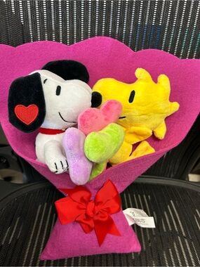 Peanuts Plush Snoopy & Woodstock Bouquet – Pink, White, Yellow, Red